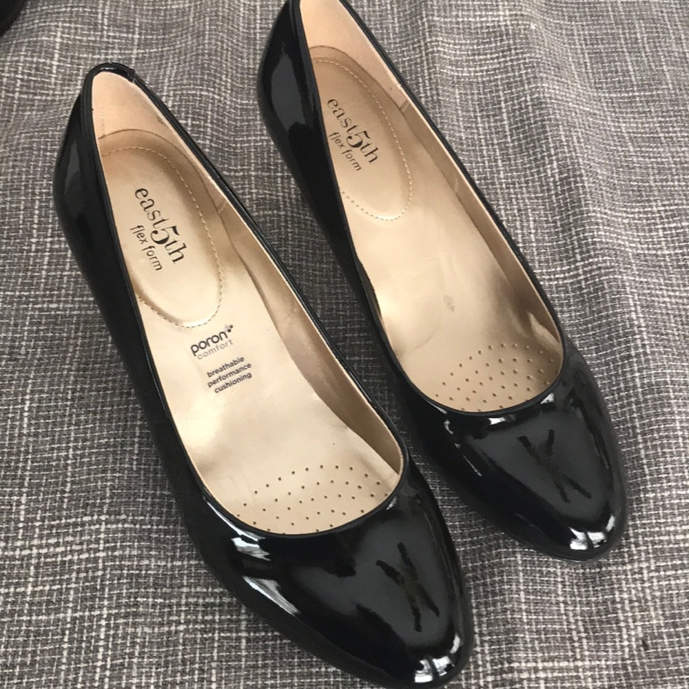 East 5th flex form black patient heels pumps 8